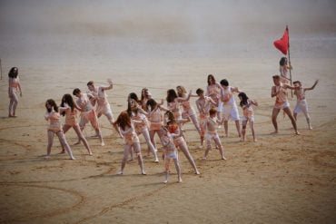 Big Dance - Bodies on the Beach © David Lindsay